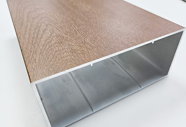 Customizable wood-finish aluminum profile
