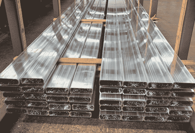 customized-special-rectangular-aluminum-tube